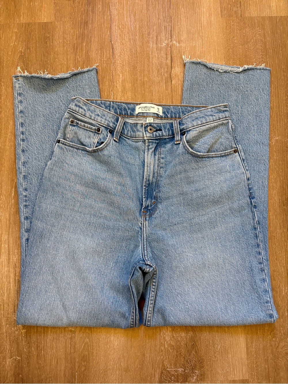 Abercrombie & Fitch Women’s Ultra High Rise Curve Love Staight Leg Jeans